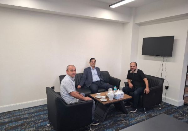 Mo‘g‘ulistonning O‘zbekistondagi Favqulodda va Muxtor Elchisi Daadanxuu Batbaatar “Uzbek Overseas Geology Company”ning Mo‘g‘ulistondagi vakolatxonasiga tashrif buyurdi.